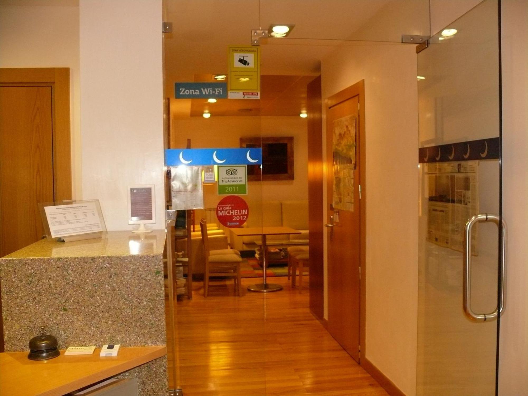 Hotel Nochendi Onís المظهر الخارجي الصورة