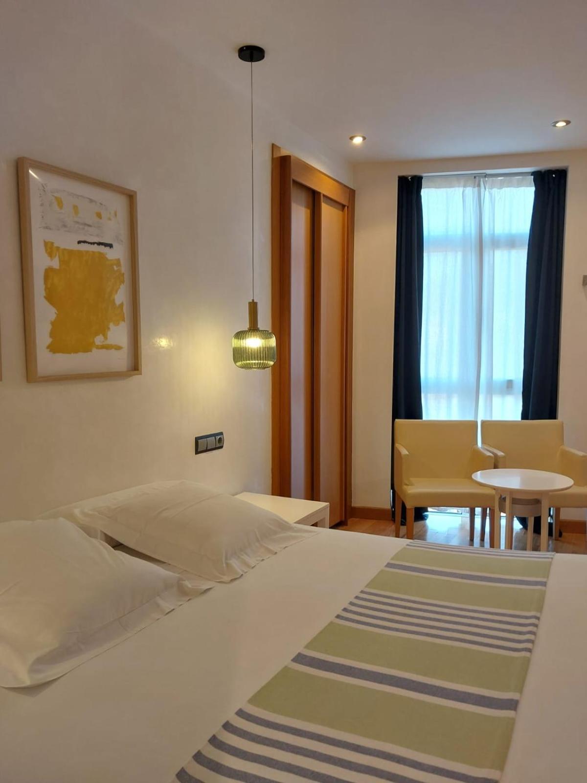 Hotel Nochendi Onís المظهر الخارجي الصورة