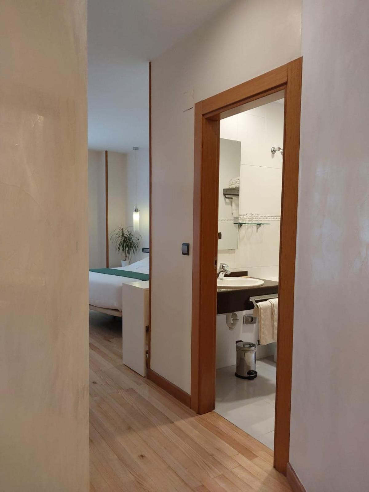 Hotel Nochendi Onís المظهر الخارجي الصورة
