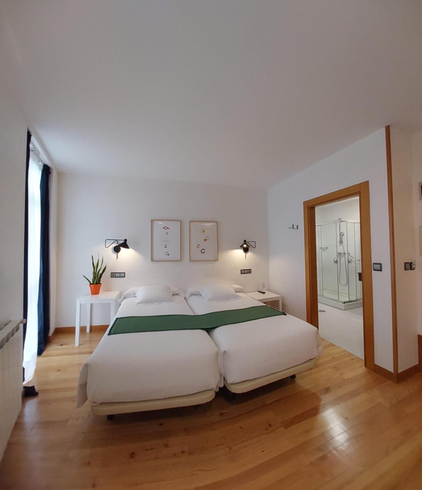 Hotel Nochendi Onís المظهر الخارجي الصورة