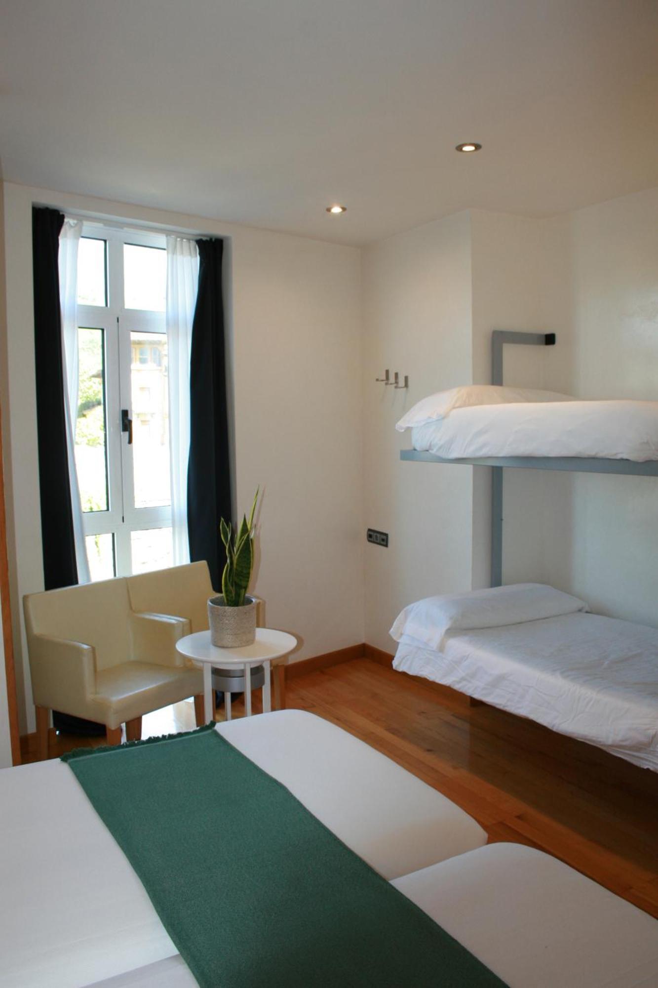 Hotel Nochendi Onís المظهر الخارجي الصورة