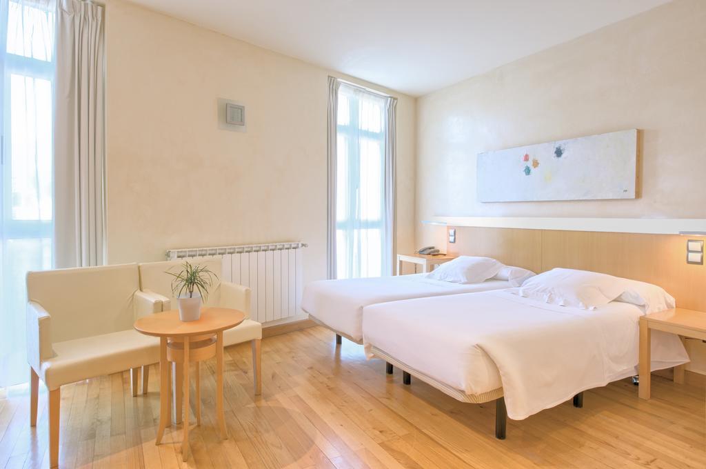 Hotel Nochendi Onís المظهر الخارجي الصورة