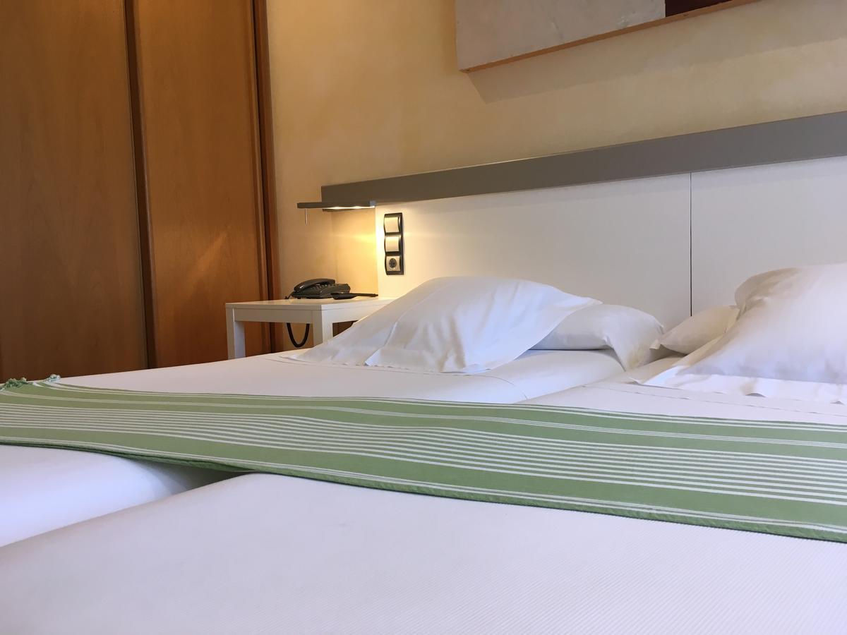 Hotel Nochendi Onís المظهر الخارجي الصورة