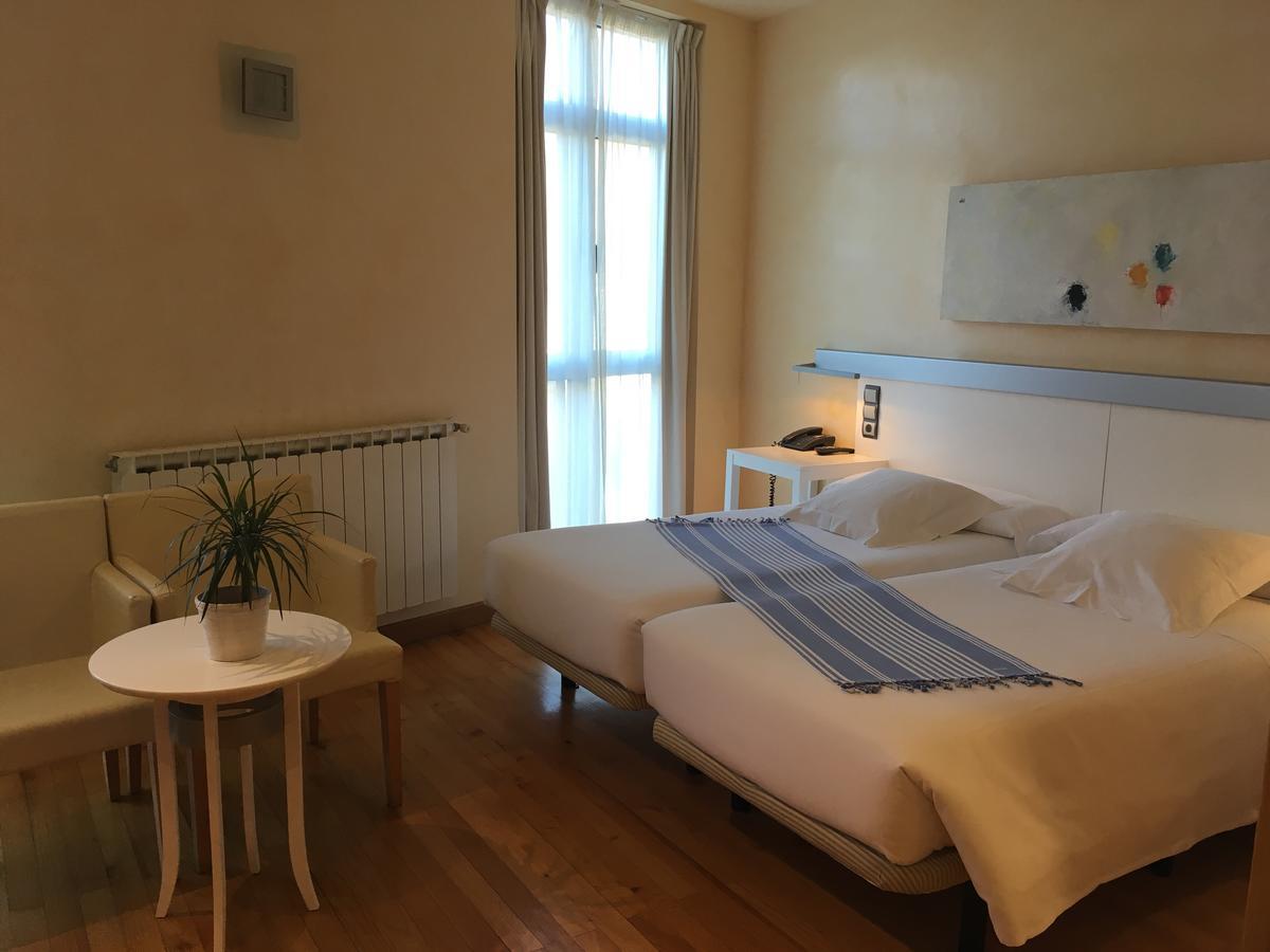 Hotel Nochendi Onís المظهر الخارجي الصورة